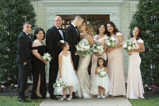 A wedding party portrait
