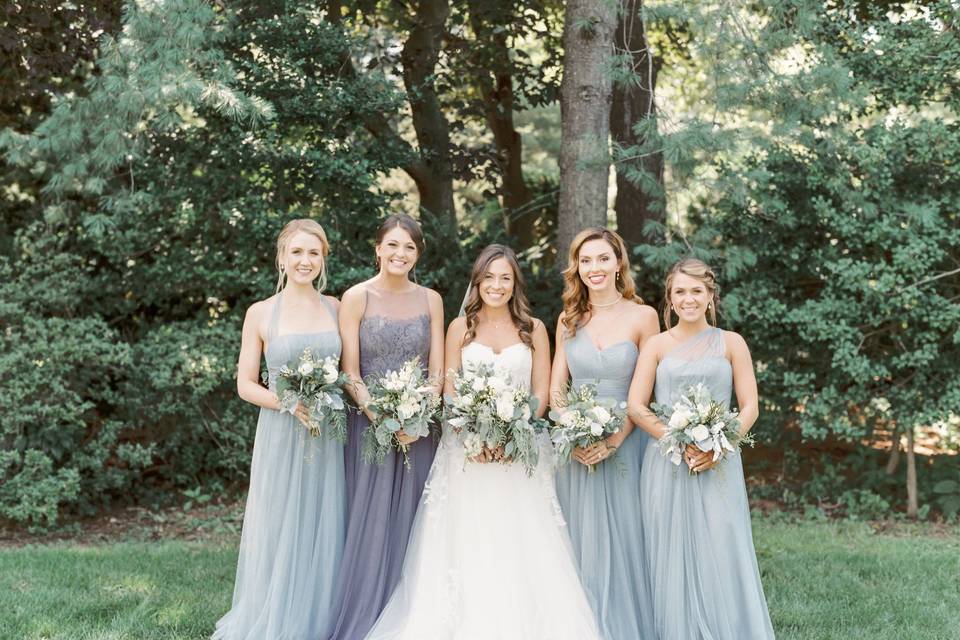 Bride and her lovely bridesmaids