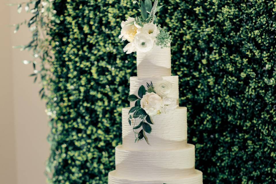 Textured buttercream cake