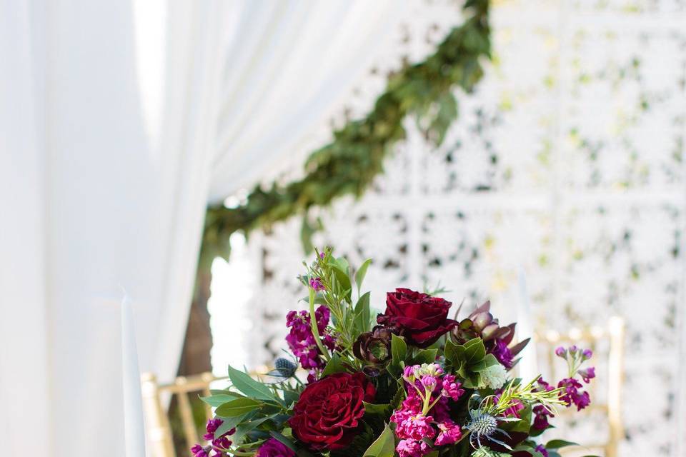 Flowers by kiku floralstand from firefly vintage rentals