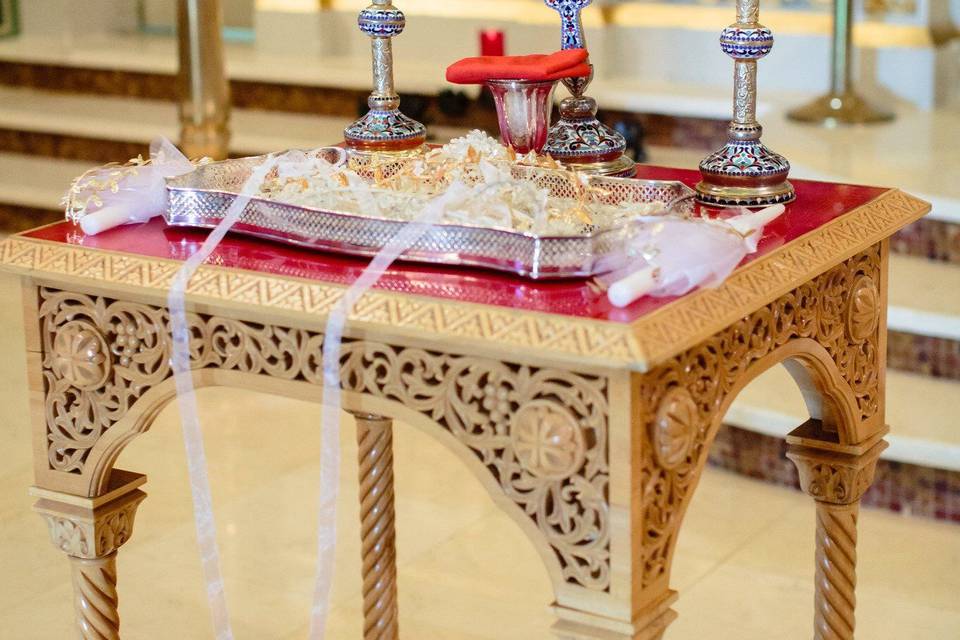 Holy matrimonial communion table