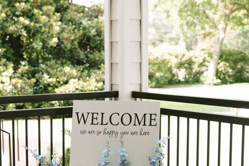 Welcome sign