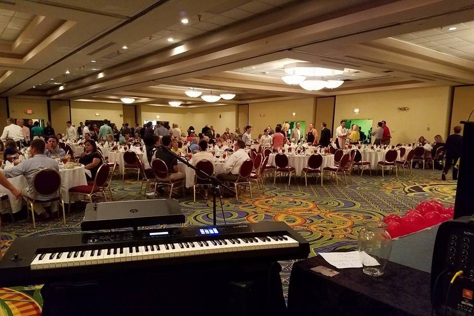 Jeffrey Bowen Dueling Pianos