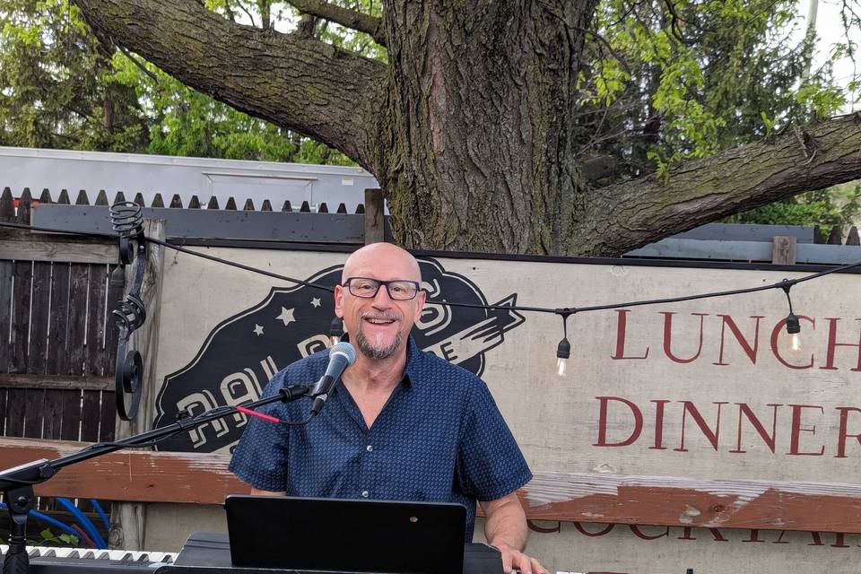 Jeffrey Bowen Dueling Pianos