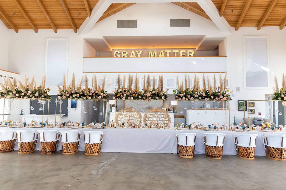 The bold tablescape