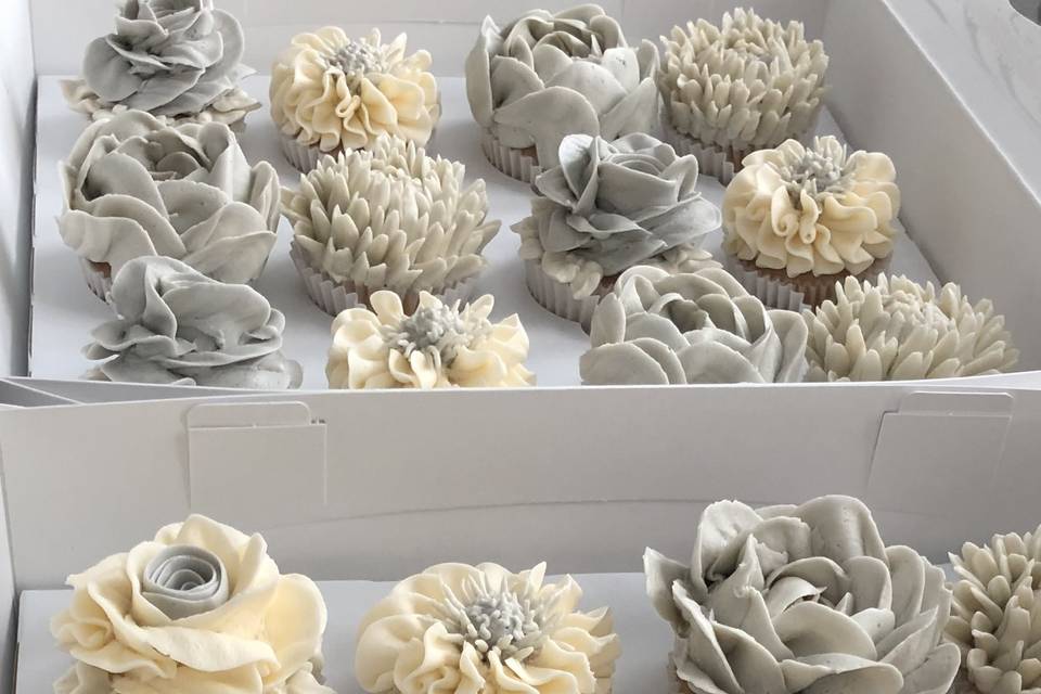 Gray & White Floral Minis