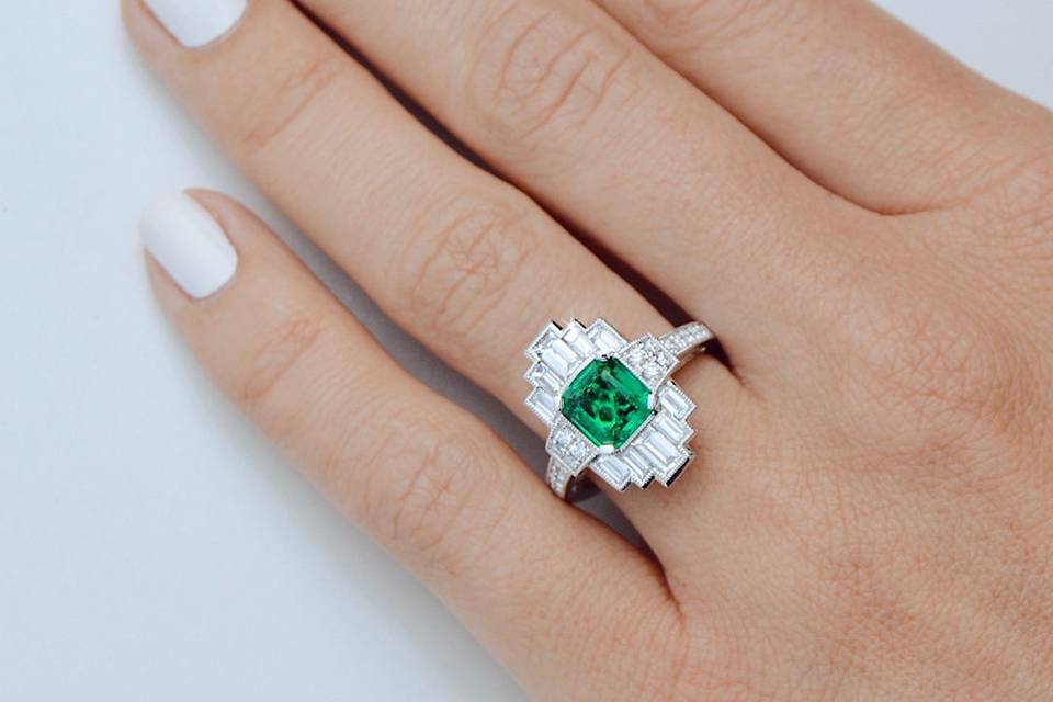 Artdeco-green-emerald-diamond-engagement-ring