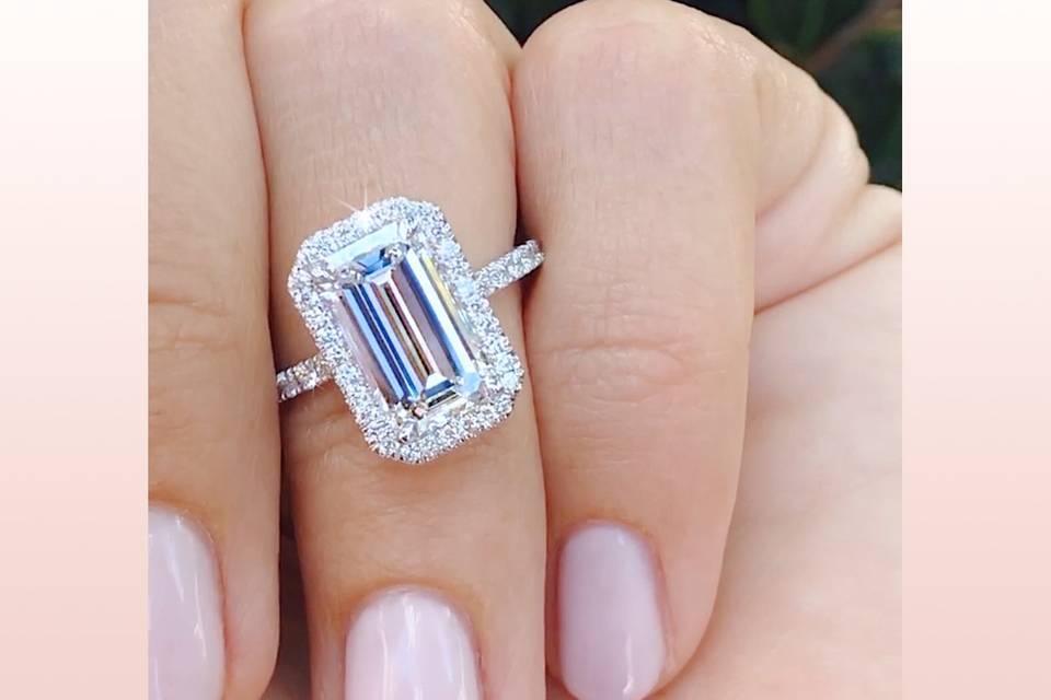 Custom diamond rings