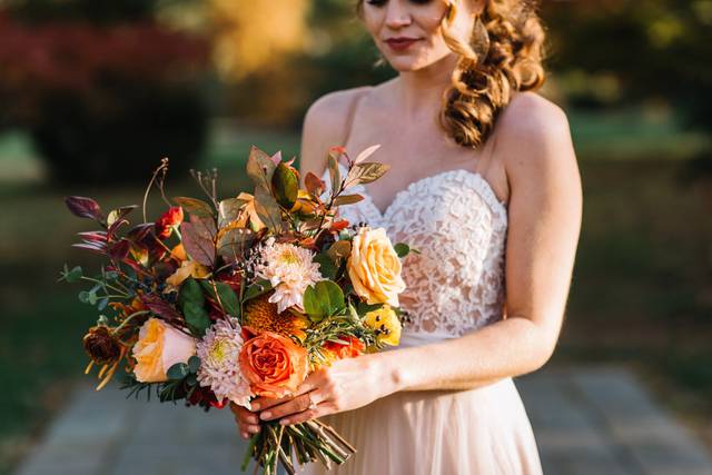 Fall bridal bouquet