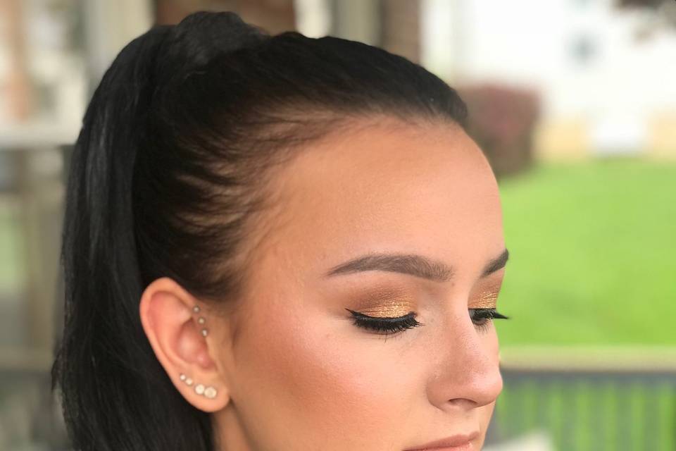 Prom makeup