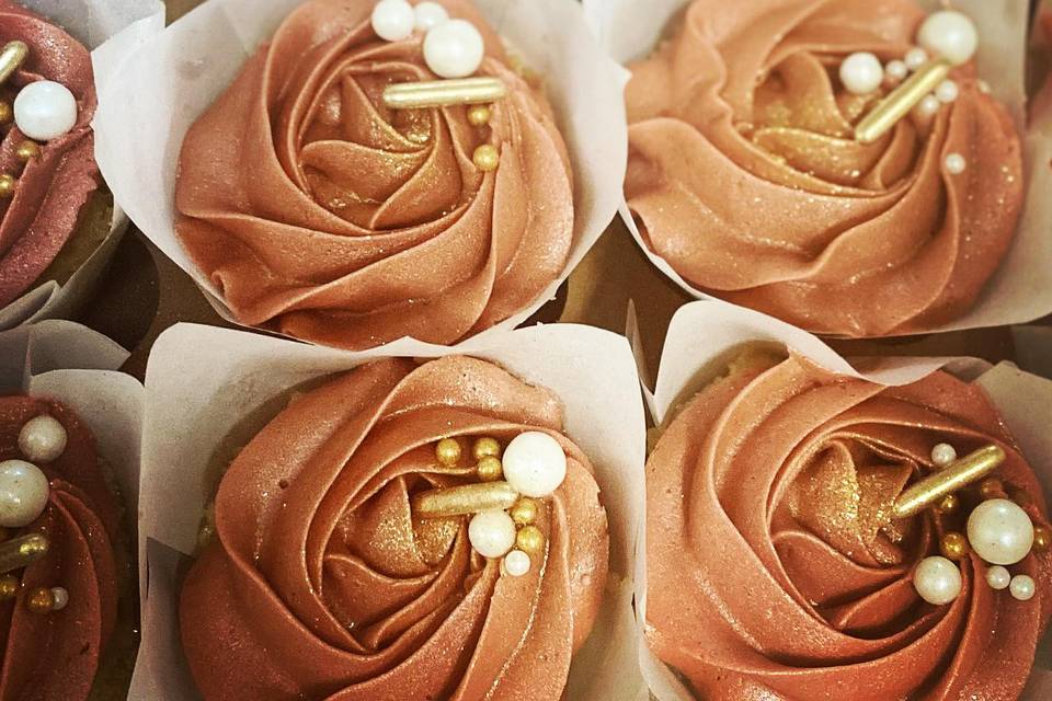 Glitzy Wedding Cupcakes