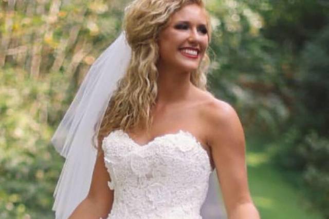 Mimi's Bridal and Formalwear