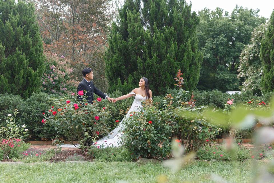 Exquisite Wedding in Garden