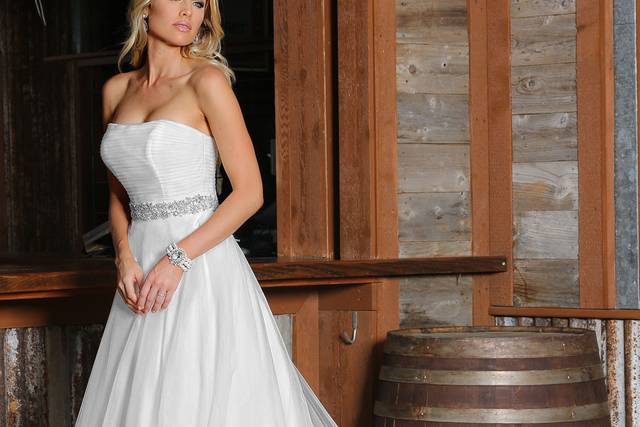 Davinci bridal outlet gowns