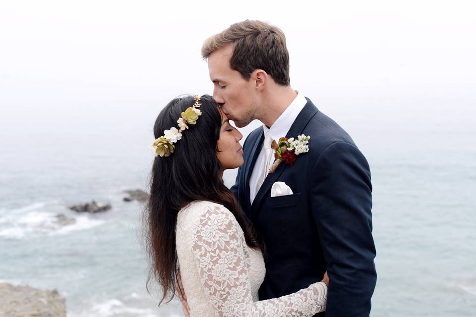 Malibu elopement by LGEmerick Photography