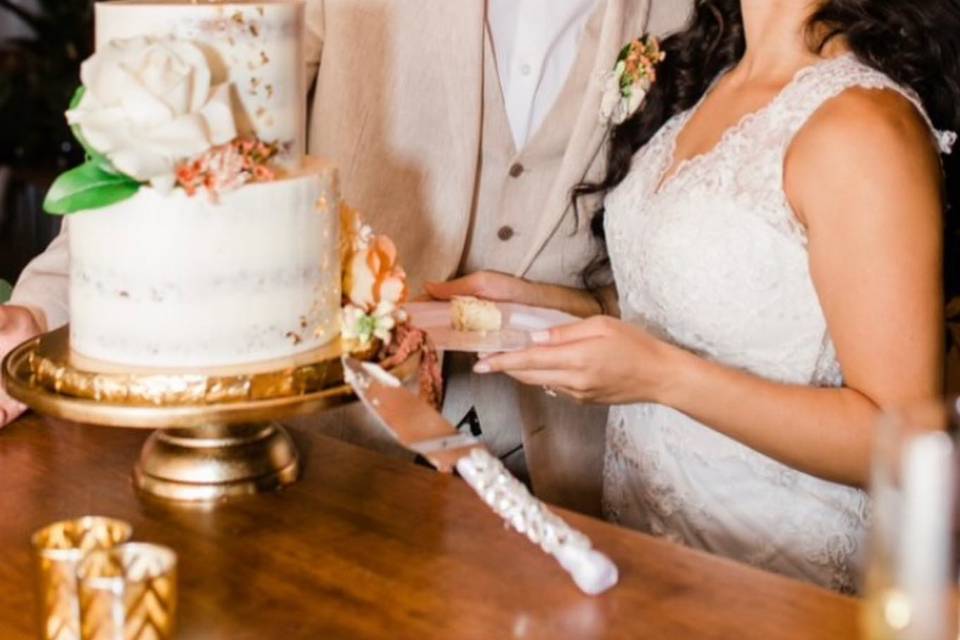 Cutting the cake
