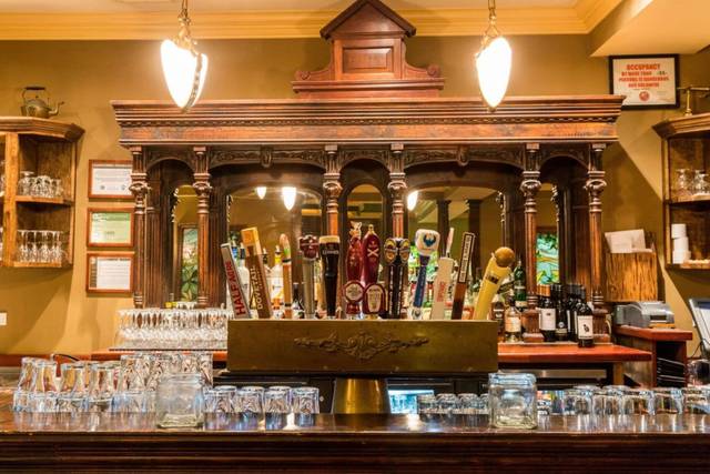 Bar station