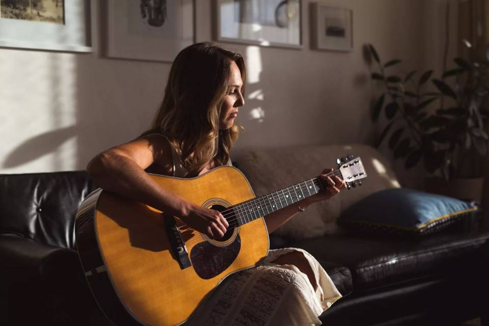 Singing with guitar