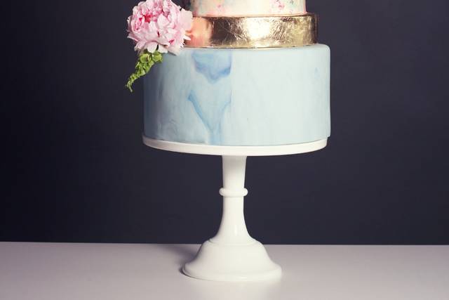 Euphoria inspired cake w/ matching cake pops! #WorldPrincessWeek #AEJe... |  TikTok