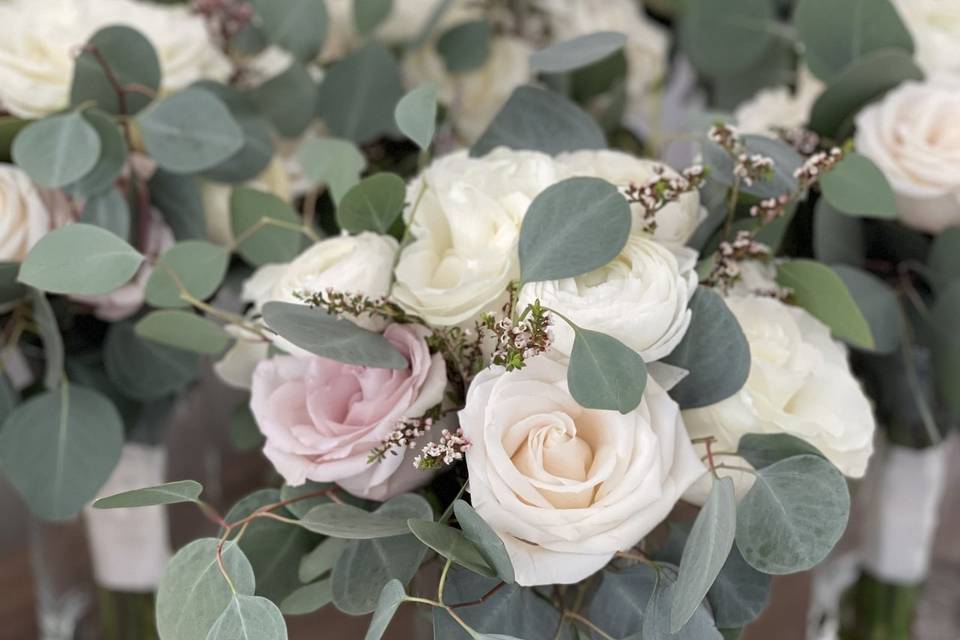 Bridesmaids bouquets