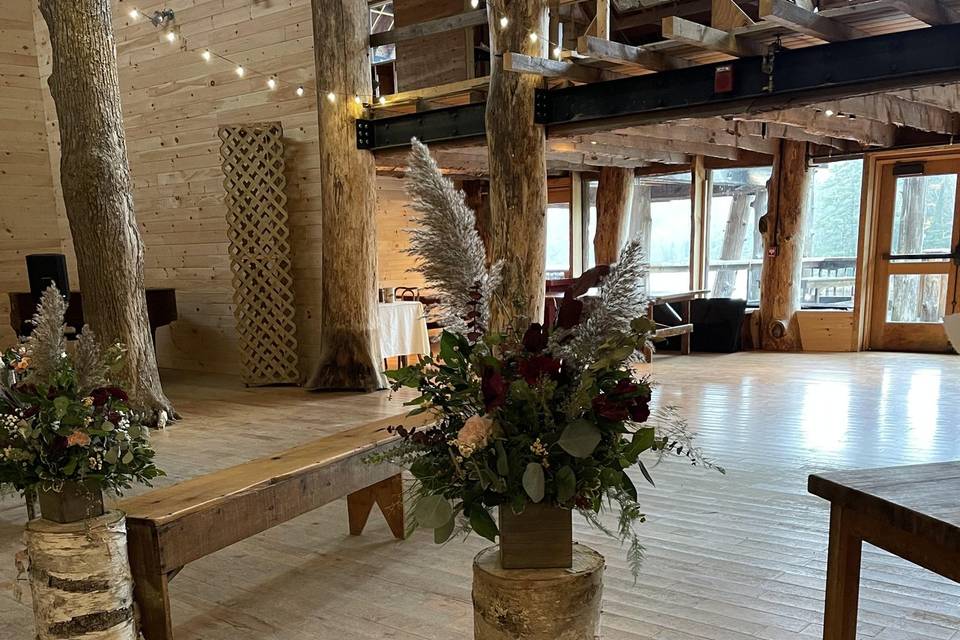 Indoor ceremony, fall