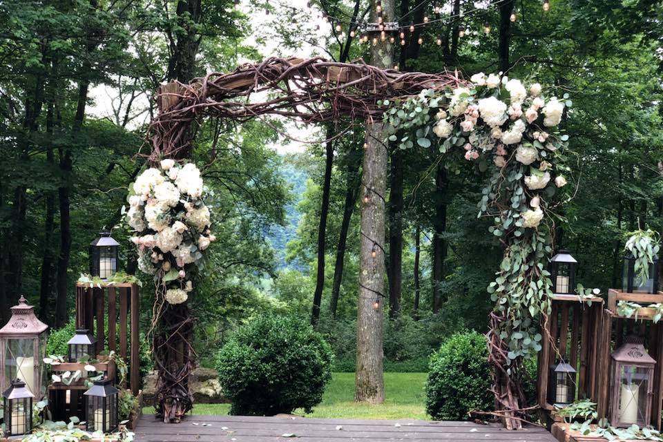 Grand barn arch blush & white