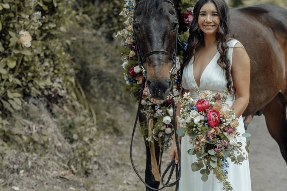 Bridal Bouquet/Horse Floral