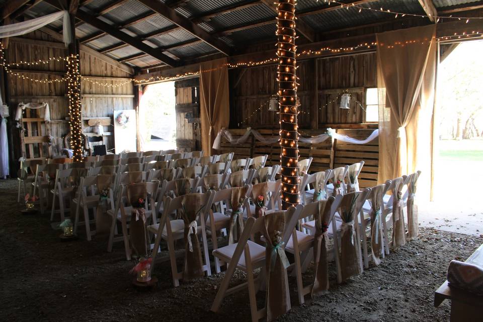 Wedding in barn