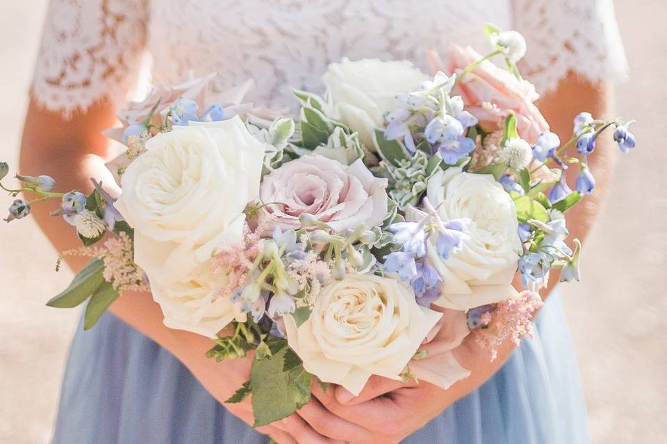 Soft pops of color (Leah and Daniel)