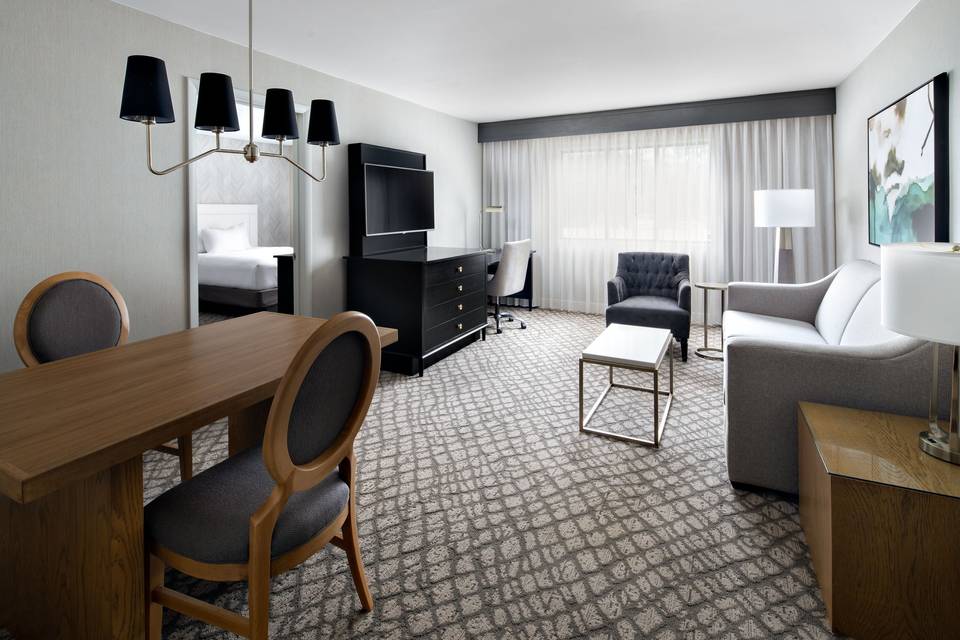 DoubleTree Suites By Hilton Charlotte-SouthPark