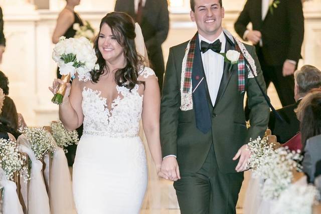 Couple on the aisle
