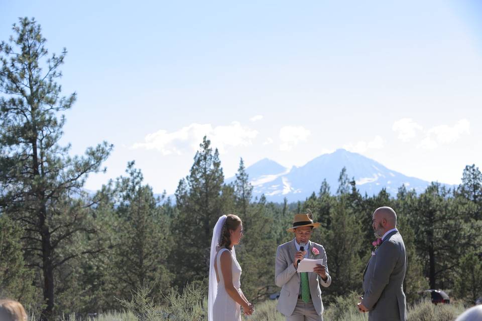 Colleen Cahill Studios - Photography - Troutdale, OR - WeddingWire