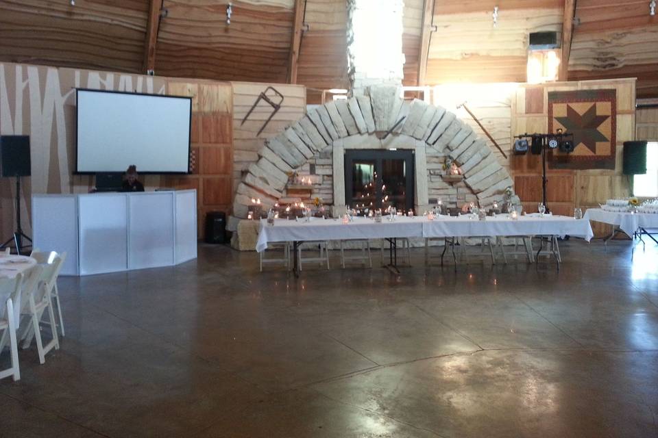 Head table arrangement