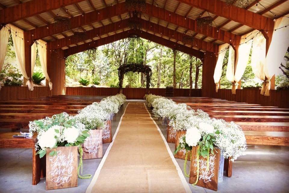 Moore Farms Rustic Weddings & Event Barns