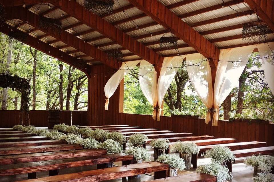 Moore Farms Rustic Weddings & Event Barns