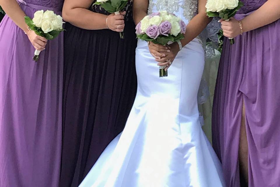 Bride and bridemaids