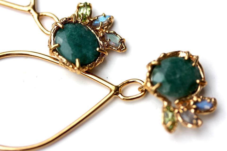 Details: emeralds + labrodorit