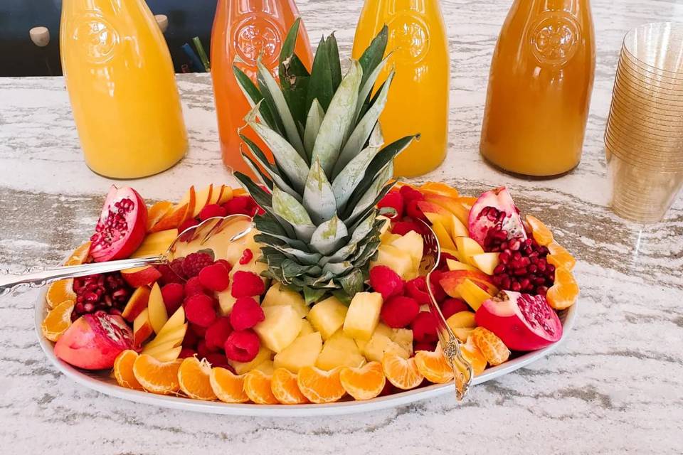 Large Fruit platter & Juice Ba
