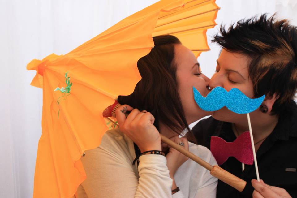 Lovely couple in our photo booth!