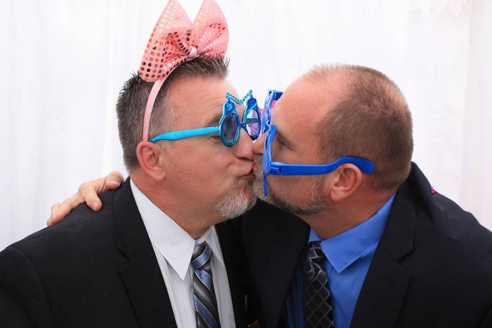 Another lovely couple in our Photo Booth!