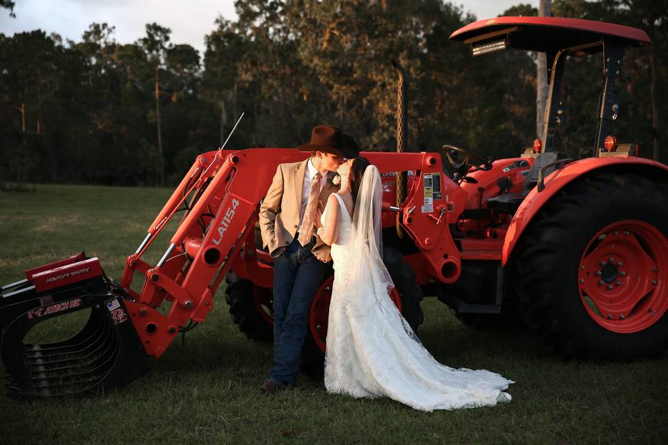 Tractor kisses