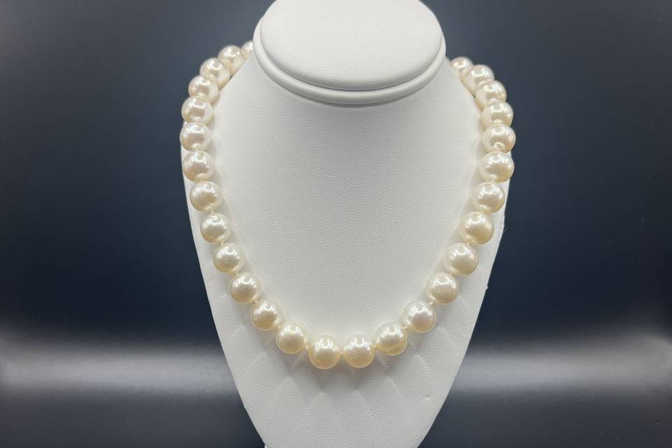 High luster pearls
