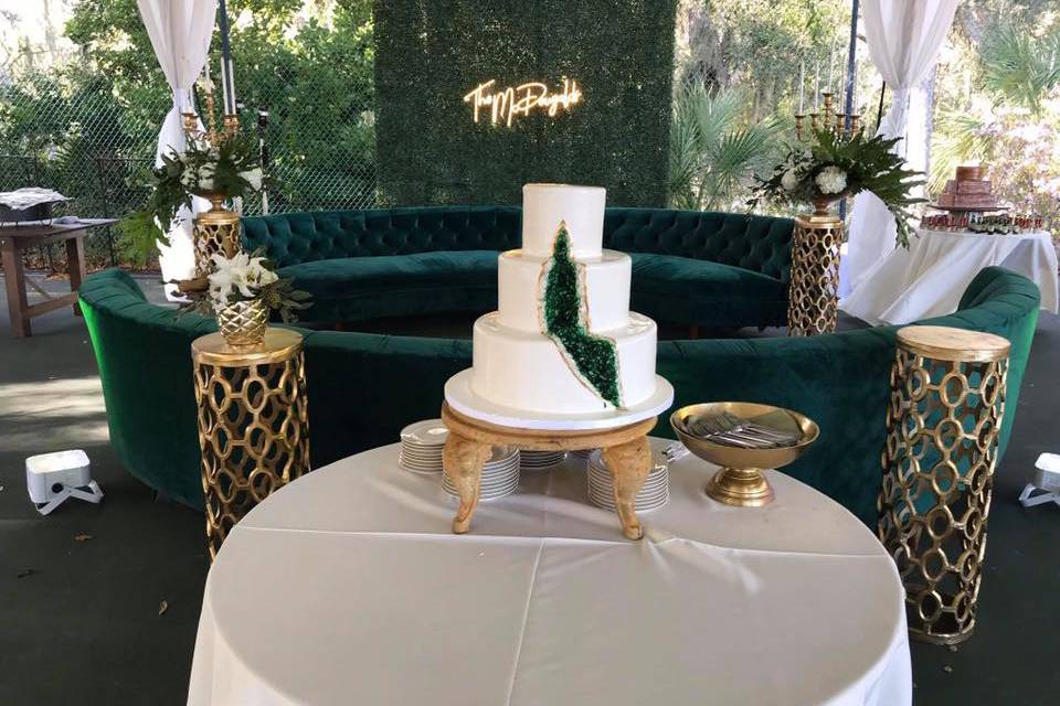 Wedding cake and decor