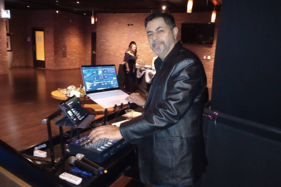 Martin Onstage DJ