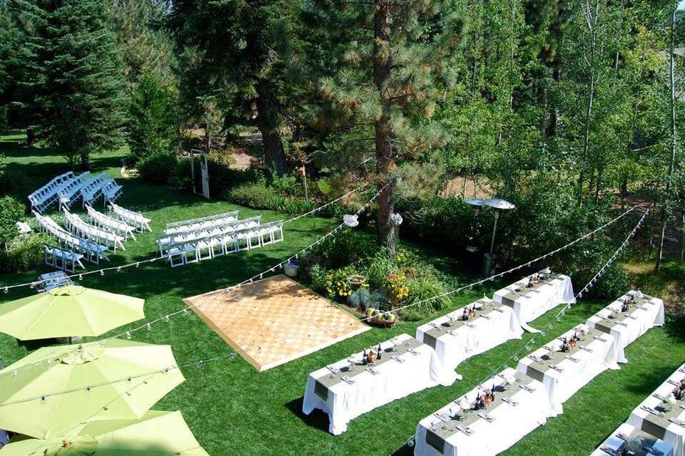 Full backyards view
Location: Backyard wedding in South Lake Tahoe, CA
Theme: Rustic
Colors: Green, White, Gray
Number of Guests: 100
Type of Coordinating: Full service with set up (reception and ceremony same location)