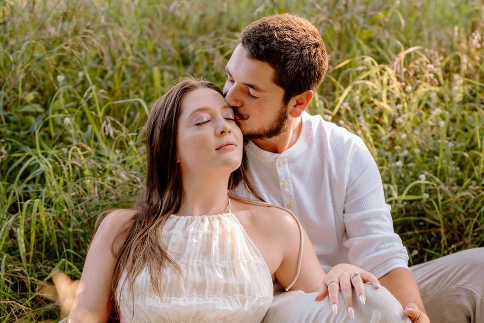 Dreamy summer engagement