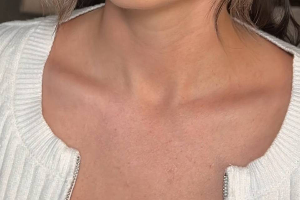 Clean girl makeup