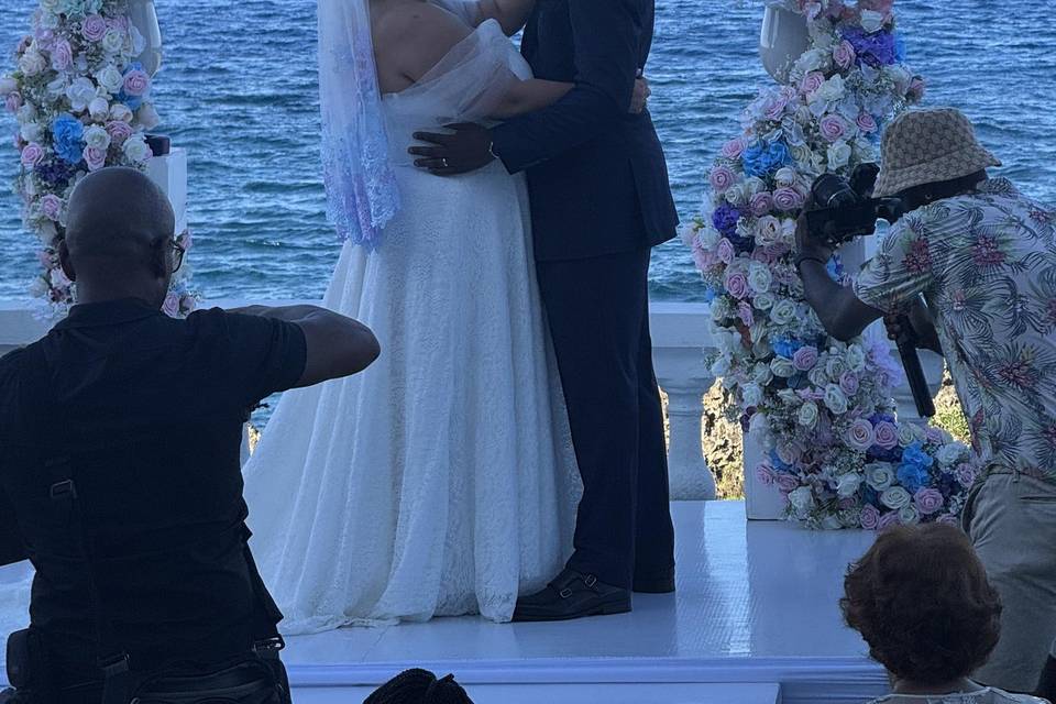 Time for 1st Kiss