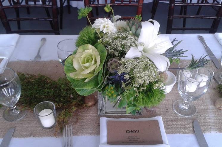 Floral table centerpiece