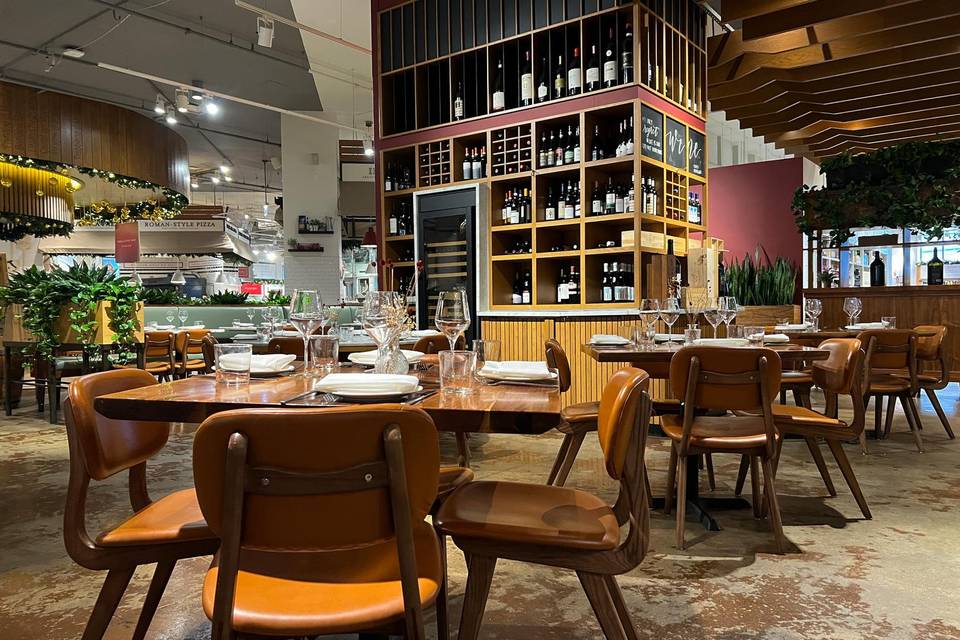 Vino & Restaurant